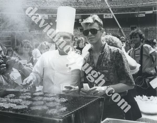 David Bowie and chef 1987, Philadelphia.jpg